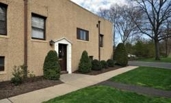 Conveniently located well maintained 2 bedroom 2nd floor apartment. with gKDMwSp eat-in kitchen Utilities included in rent. Central Air. Central Air
To view this and other rentals, please email property1zdompgvi4@ifindrentals.com.
SHOW ALL DETAILS