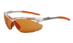 TyrantPart #: 0070301733Included Lenses: Backcountry Orange FototecTifosi has engaged with NXT Technology to provide the most advanced photochromic lenses available. Tifosi's Fototec lenses, already a market leader, are now lighter and have faster